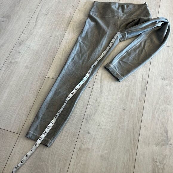 Lululemon women’s leggings size 6 - Picture 3 of 10